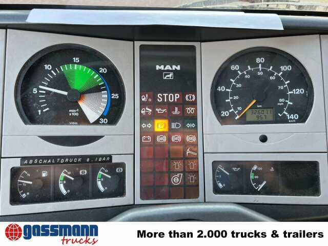 MAN 10.224 LC 4x2 BB Doka, LHF 16/12, 6-Zylinder - Autospeciala de stins incendii: Foto 5 MAN 10.224 LC 4x2 BB Doka, LHF 16/12, 6-Zylinder - Autospeciala de stins incendii: Foto 5