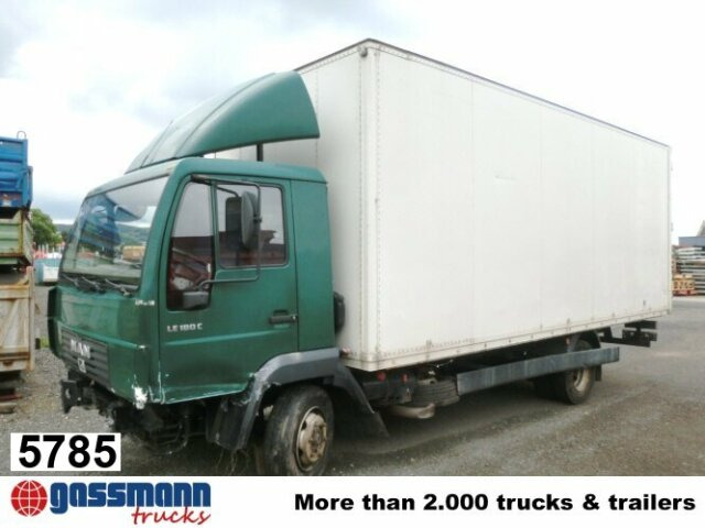 MAN L33 8.180 C 4x2, Unfallfahrzeug mit - Camion furgon: Foto 1 MAN L33 8.180 C 4x2, Unfallfahrzeug mit - Camion furgon: Foto 1