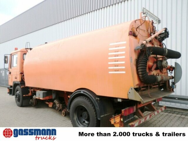 MAN M03 14.152 4x2, Schienenkehrmaschine - Măturătoare stradală: Foto 5 MAN M03 14.152 4x2, Schienenkehrmaschine - Măturătoare stradală: Foto 5