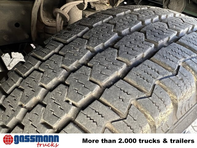 Mercedes-Benz 711 D-KA 4x2, Standklima, 11-Sitze, 2 x on stock - Microbuz, Transport persoane: Foto 2 Mercedes-Benz 711 D-KA 4x2, Standklima, 11-Sitze, 2 x on stock - Microbuz, Transport persoane: Foto 2