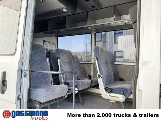 Mercedes-Benz 711 D-KA 4x2, Standklima, 11-Sitze, 2 x on stock - Microbuz, Transport persoane: Foto 4 Mercedes-Benz 711 D-KA 4x2, Standklima, 11-Sitze, 2 x on stock - Microbuz, Transport persoane: Foto 4