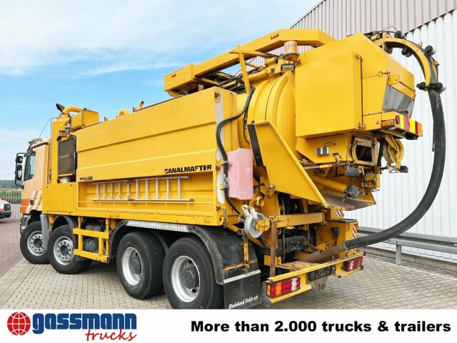 Mercedes-Benz Actros 3243 K 8x4/4, Müller Saug- und - Măturătoare stradală: Foto 2 Mercedes-Benz Actros 3243 K 8x4/4, Müller Saug- und - Măturătoare stradală: Foto 2