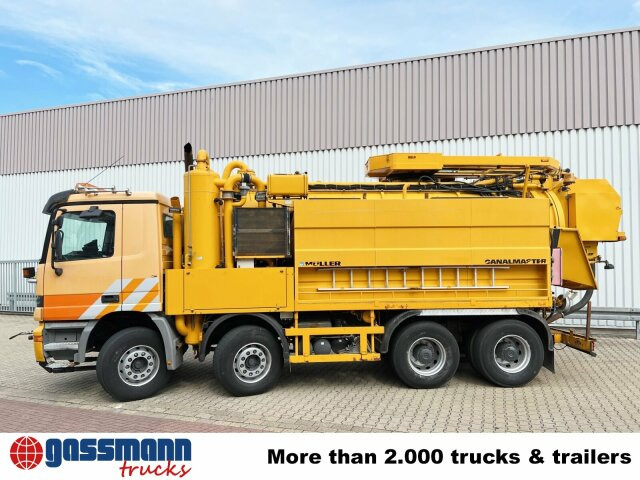 Mercedes-Benz Actros 3243 K 8x4/4, Müller Saug- und - Măturătoare stradală: Foto 3 Mercedes-Benz Actros 3243 K 8x4/4, Müller Saug- und - Măturătoare stradală: Foto 3