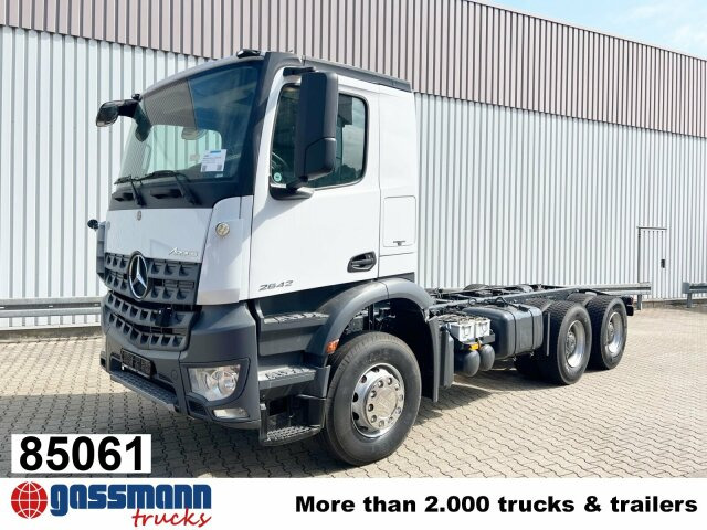 Mercedes-Benz Arocs 2642 K 6x4, Retarder, Motorabtrieb - Camion şasiu: Foto 1 Mercedes-Benz Arocs 2642 K 6x4, Retarder, Motorabtrieb - Camion şasiu: Foto 1