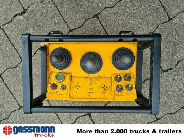 Mercedes-Benz Axor 1828 AK 4x4, Winterdienstausstattung, Kran - Camion basculantă, Camion cu macara: Foto 2 Mercedes-Benz Axor 1828 AK 4x4, Winterdienstausstattung, Kran - Camion basculantă, Camion cu macara: Foto 2