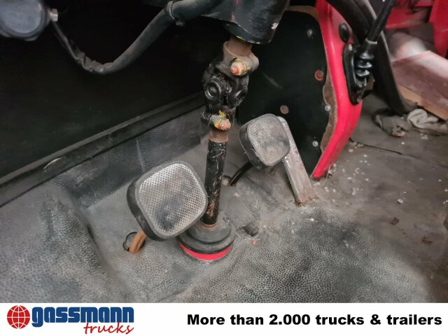 Mercedes-Benz LP 813 4x2 Löschfahrzeug mit Wasserbehälter - Autospeciala de stins incendii: Foto 4 Mercedes-Benz LP 813 4x2 Löschfahrzeug mit Wasserbehälter - Autospeciala de stins incendii: Foto 4