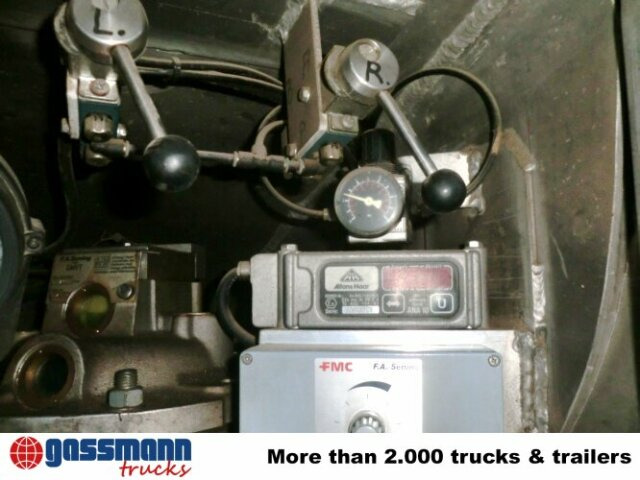 Mercedes-Benz SK 1824 L 4x2, Esterer Tankaufbau ca. 13.100l, 2 - Camion cisternă: Foto 5 Mercedes-Benz SK 1824 L 4x2, Esterer Tankaufbau ca. 13.100l, 2 - Camion cisternă: Foto 5