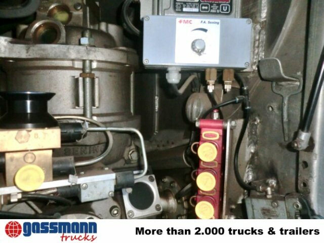 Mercedes-Benz SK 1824 L 4x2, Esterer Tankaufbau ca. 13.100l, 2 - Camion cisternă: Foto 3 Mercedes-Benz SK 1824 L 4x2, Esterer Tankaufbau ca. 13.100l, 2 - Camion cisternă: Foto 3