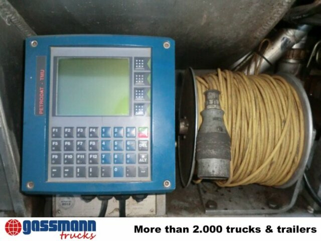 Mercedes-Benz SK 1824 L 4x2, Esterer Tankaufbau ca. 13.100l, 2 - Camion cisternă: Foto 4 Mercedes-Benz SK 1824 L 4x2, Esterer Tankaufbau ca. 13.100l, 2 - Camion cisternă: Foto 4