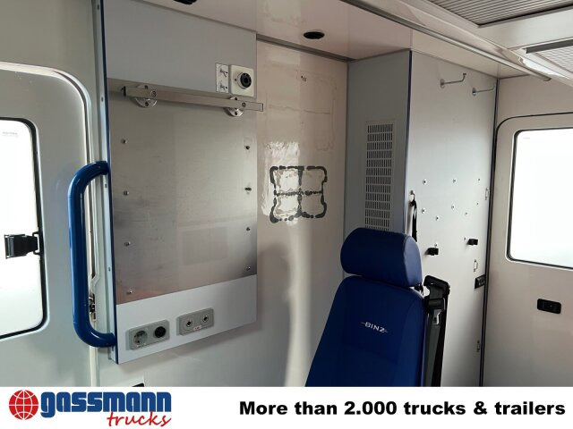 Mercedes-Benz Sprinter 313 CDI 4x2, Rettungswagen - Dubă: Foto 4 Mercedes-Benz Sprinter 313 CDI 4x2, Rettungswagen - Dubă: Foto 4