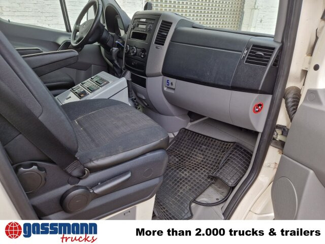 Mercedes-Benz Sprinter 516 CDI 4x2, Rettungswagen - Dubă: Foto 4 Mercedes-Benz Sprinter 516 CDI 4x2, Rettungswagen - Dubă: Foto 4