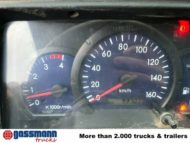 Mitsubishi Canter Fuso 7C15D 4x2 - Camion basculantă: Foto 4 Mitsubishi Canter Fuso 7C15D 4x2 - Camion basculantă: Foto 4