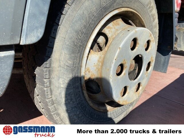 Mitsubishi Canter Fuso 7C15D 4x2, Wasserschaden! - Bena basculanta: Foto 4 Mitsubishi Canter Fuso 7C15D 4x2, Wasserschaden! - Bena basculanta: Foto 4