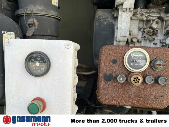 Renault Midliner S170 4x4, 6000l Wassertank - Camion cisternă: Foto 2 Renault Midliner S170 4x4, 6000l Wassertank - Camion cisternă: Foto 2