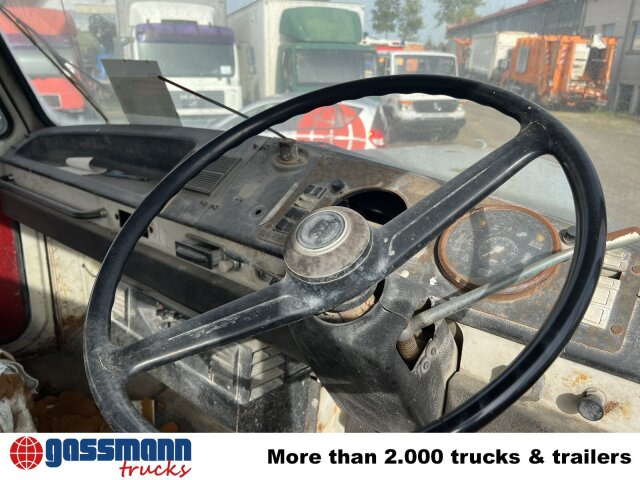 Saurer V5 4x2 - Camion platformă: Foto 2 Saurer V5 4x2 - Camion platformă: Foto 2