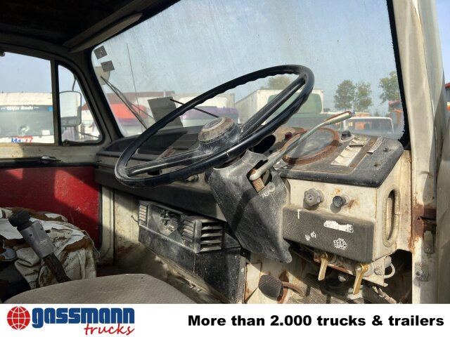 Saurer V5 4x2 - Camion şasiu: Foto 4 Saurer V5 4x2 - Camion şasiu: Foto 4