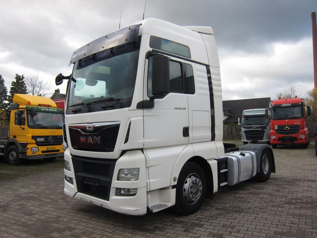 MAN TGX 18 440 XXL Retarder E6 730tkm 2xTank - Cap tractor: Foto 3 MAN TGX 18 440 XXL Retarder E6 730tkm 2xTank - Cap tractor: Foto 3