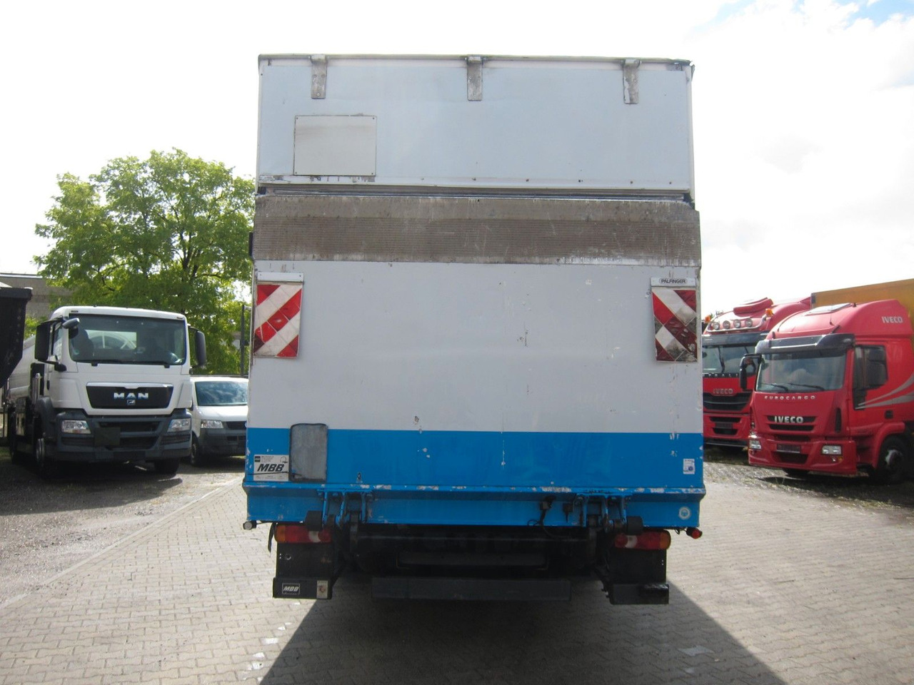 Volvo FL 240 12T Koffer KBW Manual - Camion furgon: Foto 4 Volvo FL 240 12T Koffer KBW Manual - Camion furgon: Foto 4