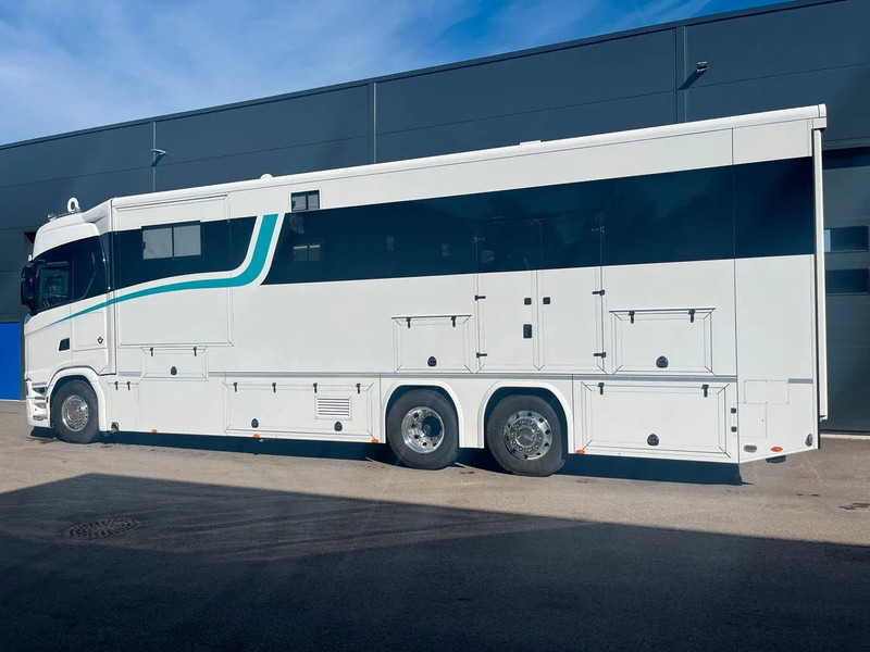 Scania S590 V8 6x2 Camper / Motorhome - New 2025 - Garage - Slide out - - Autorulotă: Foto 5 Scania S590 V8 6x2 Camper / Motorhome - New 2025 - Garage - Slide out - - Autorulotă: Foto 5