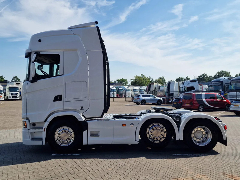Scania 660S V8 NGS Highline 6x2/4 - New - Full spec - Retarder - Night clima - Led - Leather - Navi - Cap tractor: Foto 4 Scania 660S V8 NGS Highline 6x2/4 - New - Full spec - Retarder - Night clima - Led - Leather - Navi - Cap tractor: Foto 4