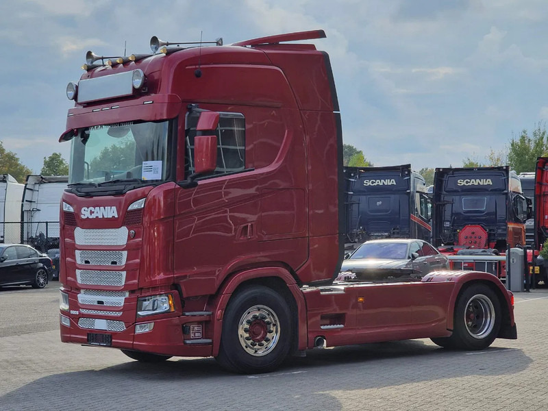 Scania S500 NGS Highline 4x2 - Retarder - Night clima - Full air - Custom interior - Full spoiler - 2 tank - Cap tractor: Foto 3 Scania S500 NGS Highline 4x2 - Retarder - Night clima - Full air - Custom interior - Full spoiler - 2 tank - Cap tractor: Foto 3