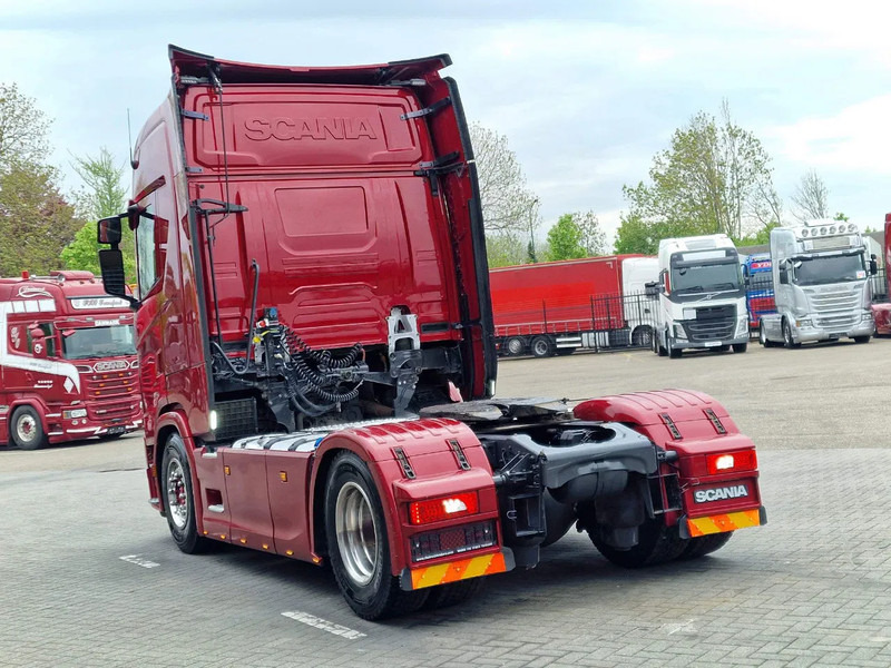 Scania S500 NGS Highline 4x2 - Retarder - Night clima - Full air - Custom interior - Full spoiler - 2 tank - Cap tractor: Foto 5 Scania S500 NGS Highline 4x2 - Retarder - Night clima - Full air - Custom interior - Full spoiler - 2 tank - Cap tractor: Foto 5