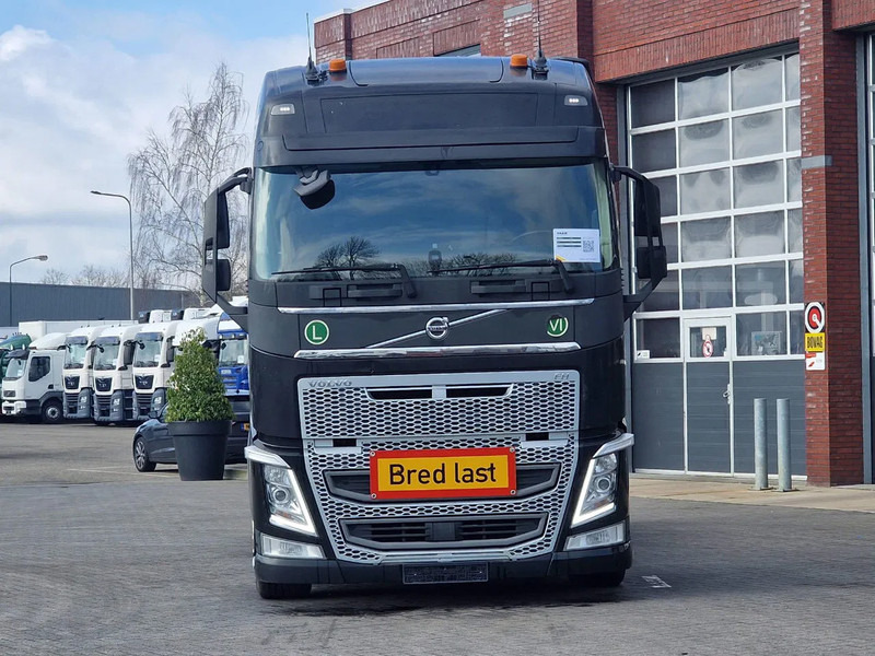 Volvo FH 13.540 Globetrotter 6x2 - Full air - VEB+ - Led - Cap tractor: Foto 2 Volvo FH 13.540 Globetrotter 6x2 - Full air - VEB+ - Led - Cap tractor: Foto 2