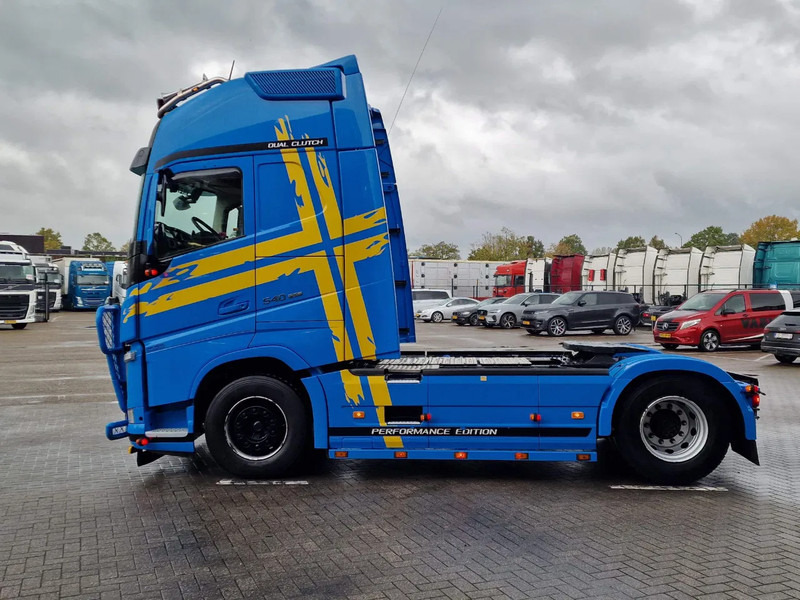 Volvo FH 13.540 Globetrotter XL 4x2 - Performance edition - I parkcool - Full air - Bull bar - Cap tractor: Foto 4 Volvo FH 13.540 Globetrotter XL 4x2 - Performance edition - I parkcool - Full air - Bull bar - Cap tractor: Foto 4