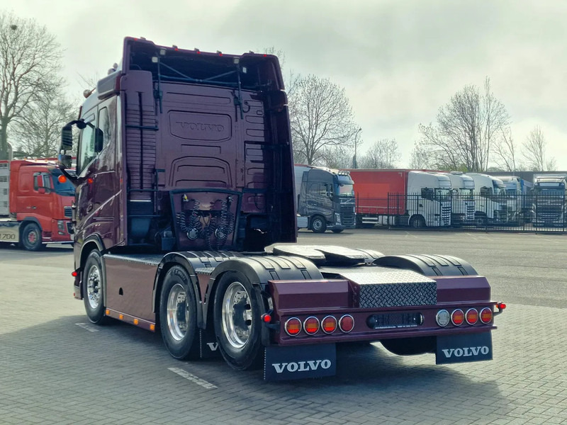 Volvo FH 13.540 Lowroof 6x2 - Show truck - Custom interior - Full air suspension - I parkcool - VEB+ - Cap tractor: Foto 5 Volvo FH 13.540 Lowroof 6x2 - Show truck - Custom interior - Full air suspension - I parkcool - VEB+ - Cap tractor: Foto 5