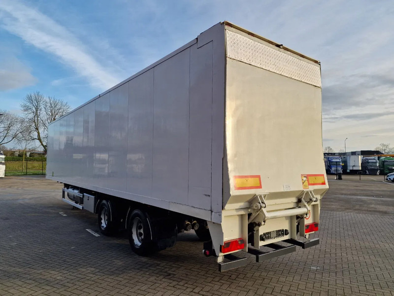 GS Meppel Ravenhorst - Chicken Transport - Frigo/Conditioned - Loadlift -Steering axle - Semiremorcă transport animale: Foto 5 GS Meppel Ravenhorst - Chicken Transport - Frigo/Conditioned - Loadlift -Steering axle - Semiremorcă transport animale: Foto 5