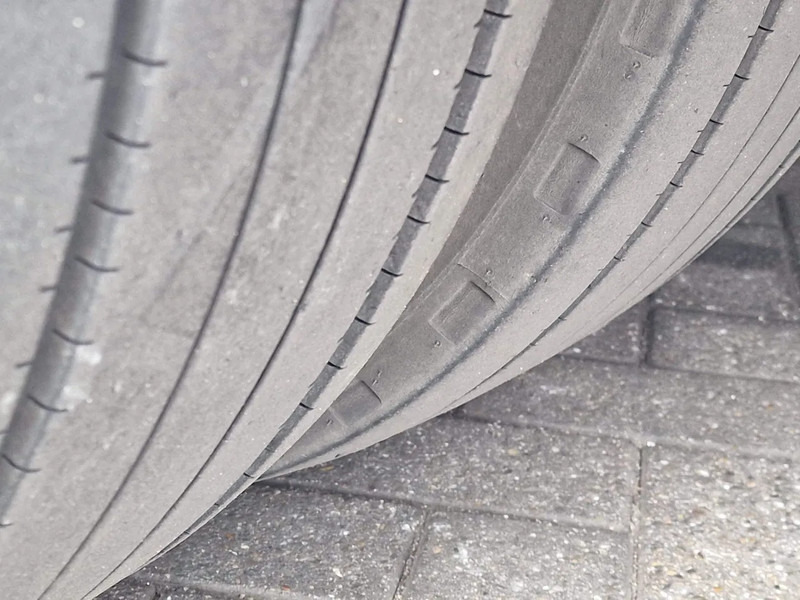 Semiremorcă furgon KEL-BERG Box trailer - Zepro loadlift 2.500 KG - Steering axle: Foto 16