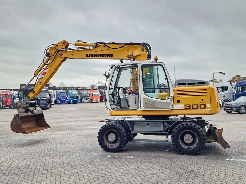 Liebherr A900C - 95 KW - Central Greasing - - Excavator pe roţi: Foto 5 Liebherr A900C - 95 KW - Central Greasing - - Excavator pe roţi: Foto 5