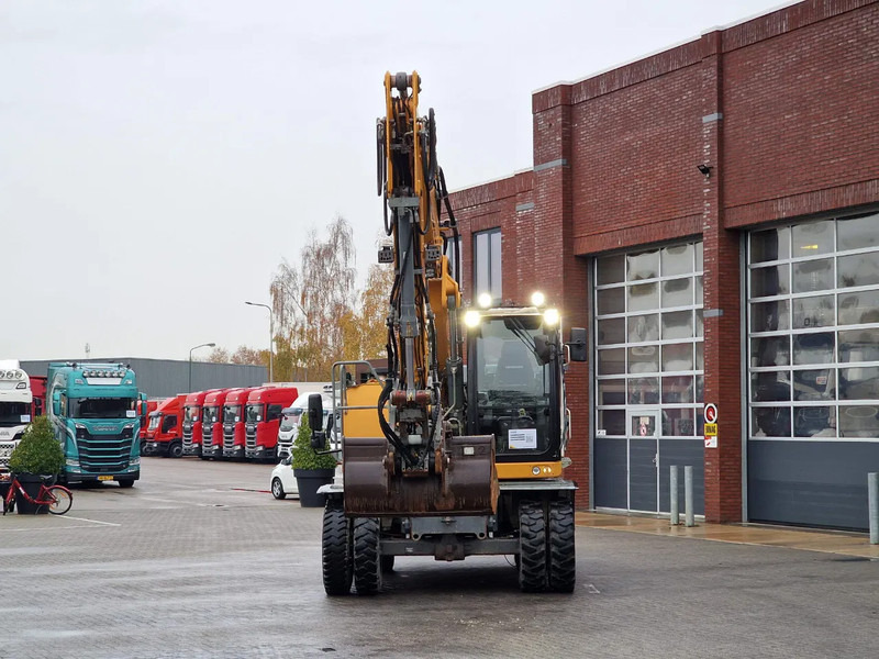 Liebherr A916 - 110 KW - Central Greasing - Camera - Excavator pe roţi: Foto 5 Liebherr A916 - 110 KW - Central Greasing - Camera - Excavator pe roţi: Foto 5