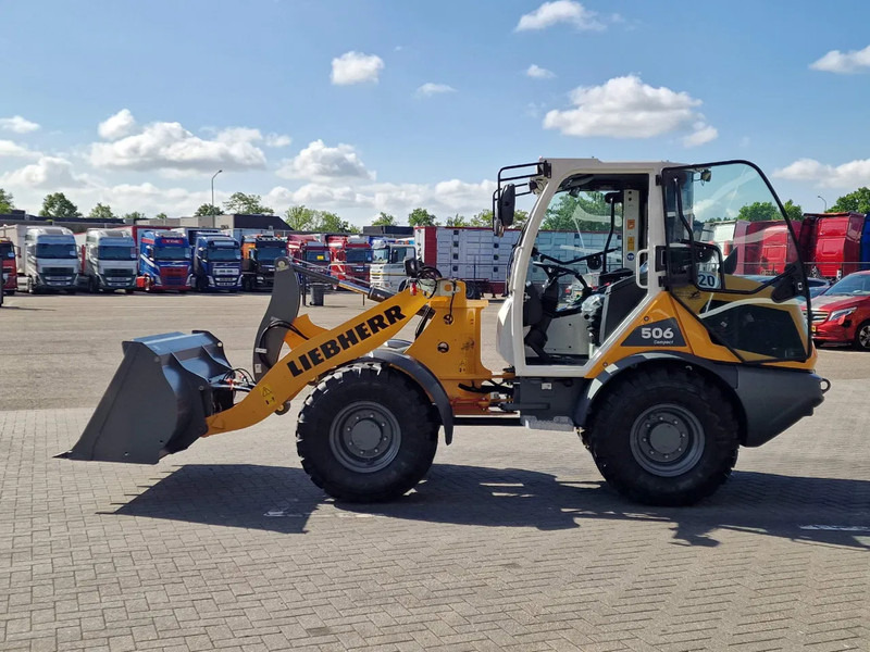 Liebherr L506 compact - New - Bucket + pallet forks - 46 KW - Încărcător frontal pe pneuri: Foto 4 Liebherr L506 compact - New - Bucket + pallet forks - 46 KW - Încărcător frontal pe pneuri: Foto 4