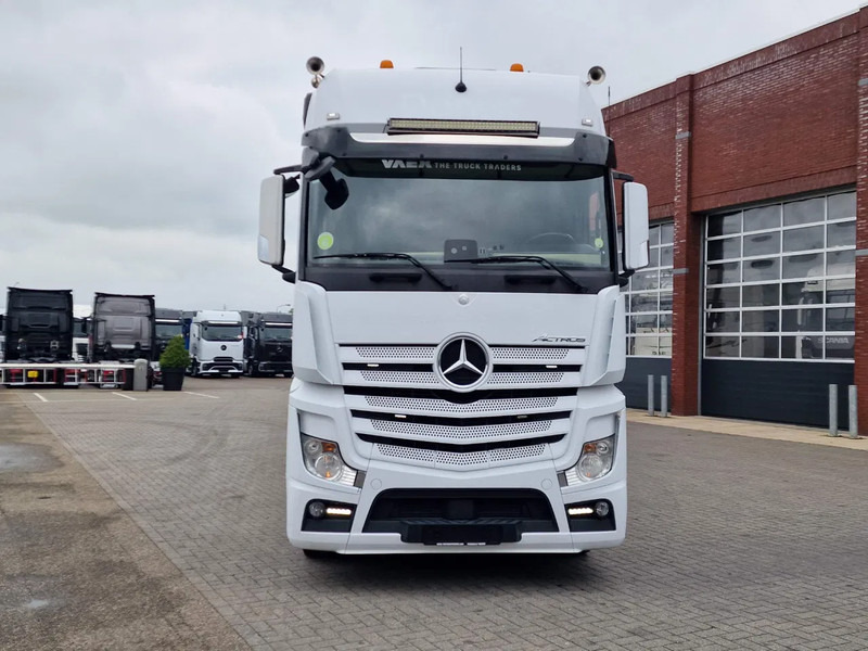 Mercedes-Benz Actros 1942 4x2 - Box with Loadlift - Full air + Pacton Trailer Loadlift - Heating system - Camion furgon: Foto 2 Mercedes-Benz Actros 1942 4x2 - Box with Loadlift - Full air + Pacton Trailer Loadlift - Heating system - Camion furgon: Foto 2