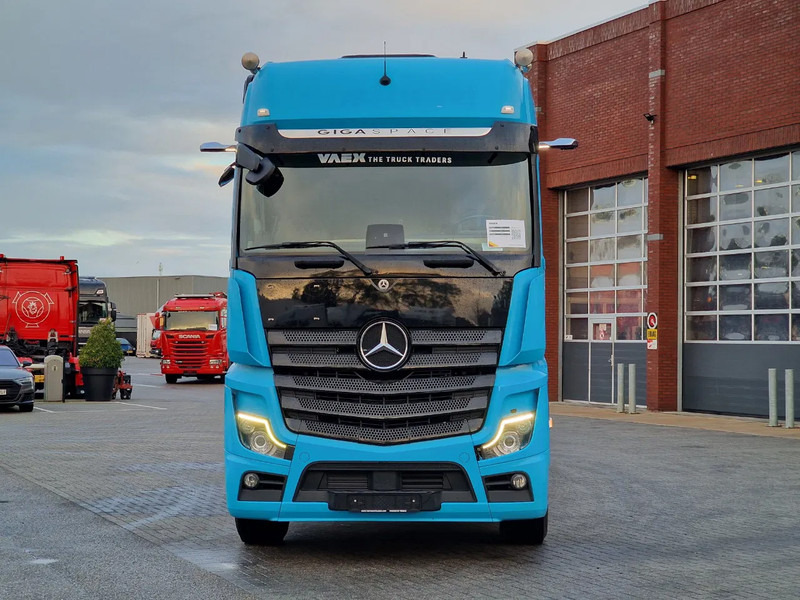 Mercedes-Benz Actros 2553 6x2 - BDF - Retarder - 4.90 WB - Full air + Fliegl trailer 2017 - Camion transport containere/ Swap body: Foto 2 Mercedes-Benz Actros 2553 6x2 - BDF - Retarder - 4.90 WB - Full air + Fliegl trailer 2017 - Camion transport containere/ Swap body: Foto 2