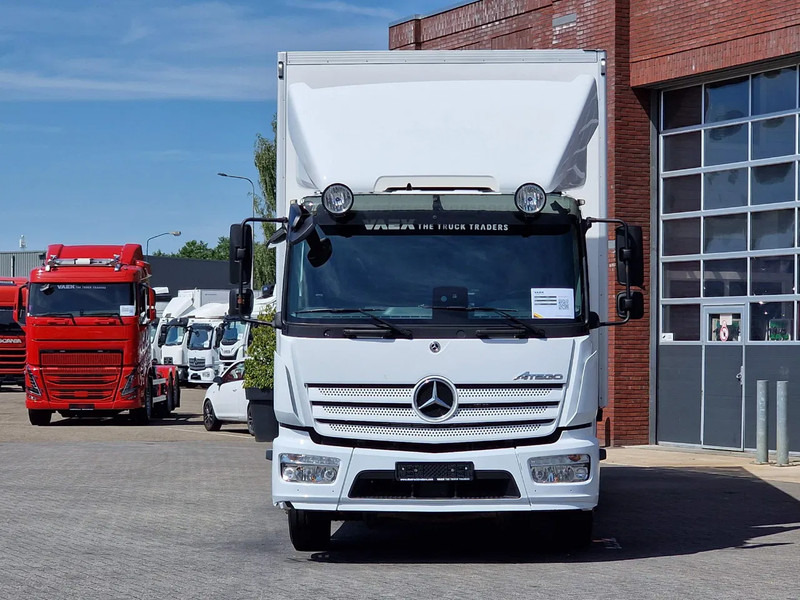 Mercedes-Benz Atego 1524 Box with sidedoors - Zepro loadlift - Full air - Euro 6 - Automatic - Camera system - Camion furgon: Foto 2 Mercedes-Benz Atego 1524 Box with sidedoors - Zepro loadlift - Full air - Euro 6 - Automatic - Camera system - Camion furgon: Foto 2