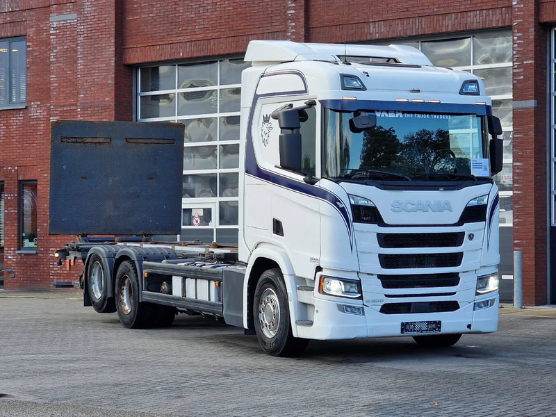 Scania R500 NGS 6x2 - Chassis - 4.95 WB - Loadlift - Retarder - Full air - Navi - Led - Camion şasiu: Foto 2 Scania R500 NGS 6x2 - Chassis - 4.95 WB - Loadlift - Retarder - Full air - Navi - Led - Camion şasiu: Foto 2