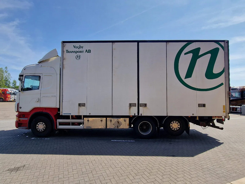 Scania R500 V8 Highline 6x2*4 - Box with side doors - Loadlift - Manual gearbox with retarder - Full air - Steering axle - Camion furgon: Foto 4 Scania R500 V8 Highline 6x2*4 - Box with side doors - Loadlift - Manual gearbox with retarder - Full air - Steering axle - Camion furgon: Foto 4