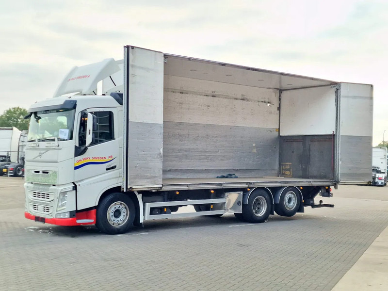 Volvo FH 13.460 lowroof 6x2 - Box with Sidedoors - 480 WB - Full air - Camion furgon: Foto 4 Volvo FH 13.460 lowroof 6x2 - Box with Sidedoors - 480 WB - Full air - Camion furgon: Foto 4
