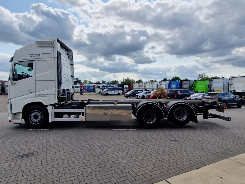 Volvo FH 13.500 Globetrotter XL 6x2 - BDF - Retarder - I parkcool - Full air - 4.90 WB - Camion transport containere/ Swap body: Foto 4 Volvo FH 13.500 Globetrotter XL 6x2 - BDF - Retarder - I parkcool - Full air - 4.90 WB - Camion transport containere/ Swap body: Foto 4