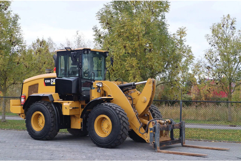 Caterpillar 938 M | 2X BUCKET | JIB | FORKS | BSS | GOOD CONDITION - Încărcător frontal pe pneuri: Foto 5 Caterpillar 938 M | 2X BUCKET | JIB | FORKS | BSS | GOOD CONDITION - Încărcător frontal pe pneuri: Foto 5