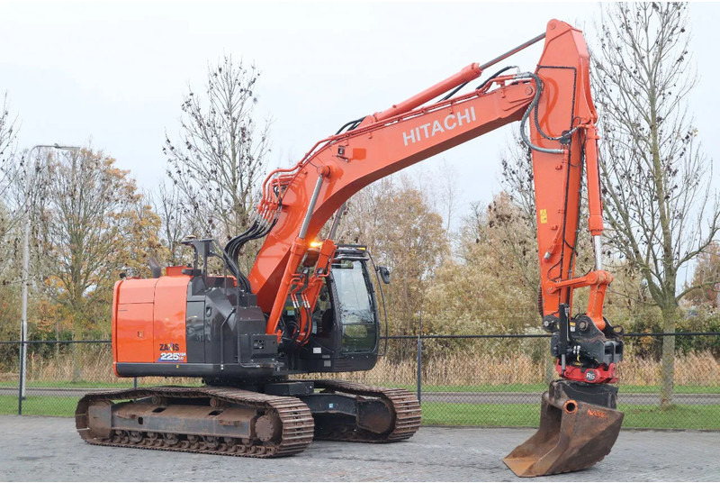 Hitachi ZX225 USRLC-6 | ROTOTILT | 3X BUCKET | TOPCON 3D MC GPS - Excavator pe şenile: Foto 5 Hitachi ZX225 USRLC-6 | ROTOTILT | 3X BUCKET | TOPCON 3D MC GPS - Excavator pe şenile: Foto 5