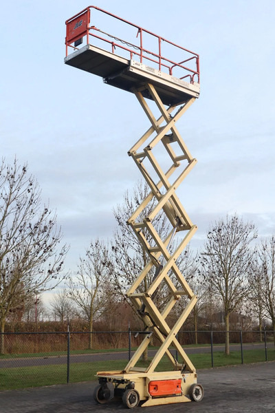 Platforma foarfeca JLG 2646 ES | 10 METER | 450 KG: Foto 8 Platforma foarfeca JLG 2646 ES | 10 METER | 450 KG: Foto 8