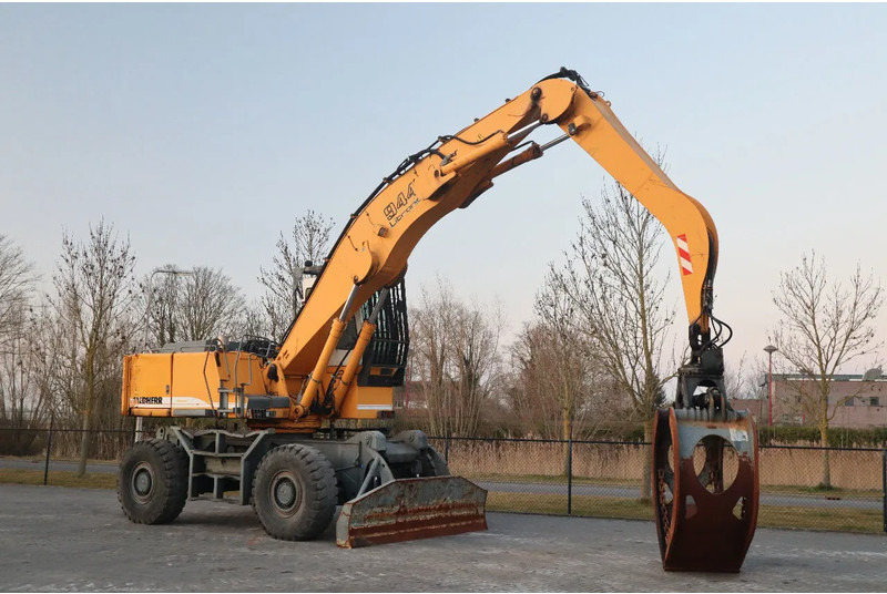 Liebherr A944 B HD | LOG GRAPPLE | HOLZGREIFER | TIMBER - Excavator pe roţi: Foto 5 Liebherr A944 B HD | LOG GRAPPLE | HOLZGREIFER | TIMBER - Excavator pe roţi: Foto 5