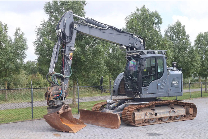 Liebherr R920 K LC COMPACT | BLADE | ROTOTILT | OILQUICK | MAGNET - Excavator pentru demolări: Foto 2 Liebherr R920 K LC COMPACT | BLADE | ROTOTILT | OILQUICK | MAGNET - Excavator pentru demolări: Foto 2