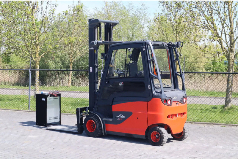Linde E35 HL-01 | SIDESHIFT | POSITIONERS | LOW HOURS - Electrostivuitor: Foto 3 Linde E35 HL-01 | SIDESHIFT | POSITIONERS | LOW HOURS - Electrostivuitor: Foto 3