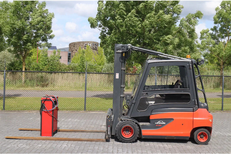 Linde E35 L-01 | DUPLEX | SIDESHIFT | POSITIONERS | LOW HOURS - Electrostivuitor: Foto 1 Linde E35 L-01 | DUPLEX | SIDESHIFT | POSITIONERS | LOW HOURS - Electrostivuitor: Foto 1