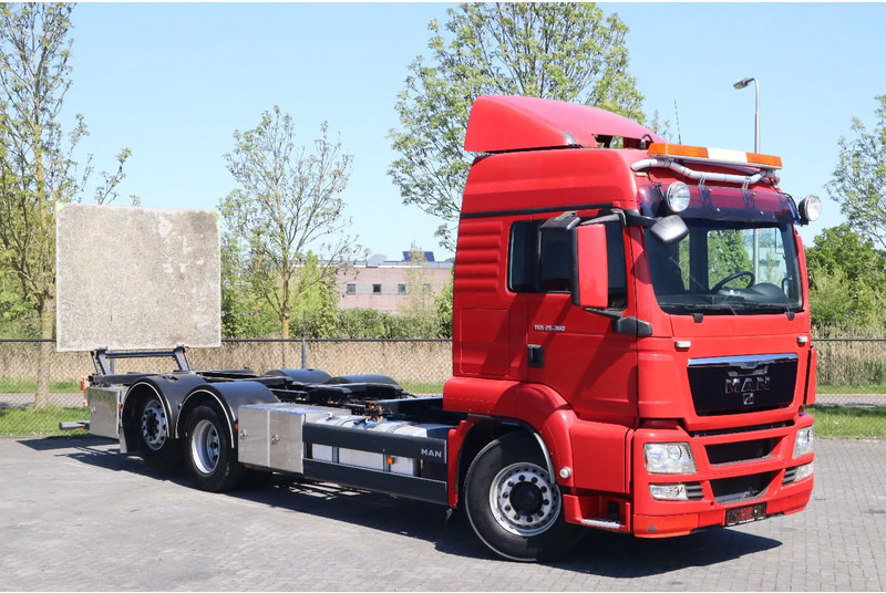 MAN TGS 26.360 | 6X2 | BDF | ONLY 80.000 KM! | EURO 5 - Camion transport containere/ Swap body: Foto 2 MAN TGS 26.360 | 6X2 | BDF | ONLY 80.000 KM! | EURO 5 - Camion transport containere/ Swap body: Foto 2