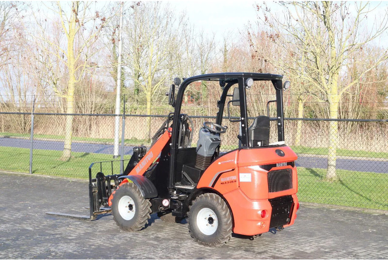 Manitou MLA 2-25 H | FORKS | QUICK COUPLER | NEW UNUSED - Încărcător frontal pe pneuri: Foto 3 Manitou MLA 2-25 H | FORKS | QUICK COUPLER | NEW UNUSED - Încărcător frontal pe pneuri: Foto 3